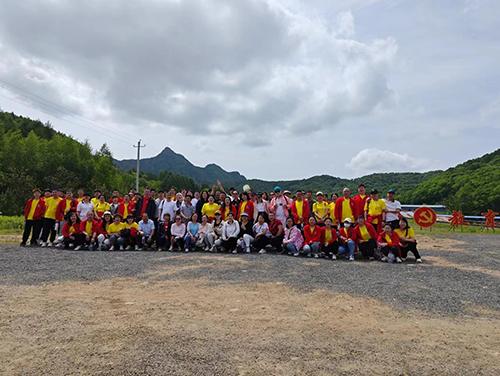 芳冠科技服務(wù)團(tuán)隊(duì)、制二車(chē)間梅河行